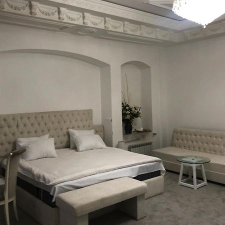 4 Rooms Hotel Gümrü Dış mekan fotoğraf